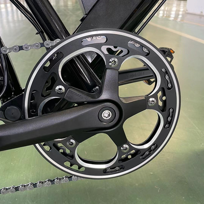 Bicicleta elétrica com motor de eixo traseiro e bateria de lítio de 18 velocidades