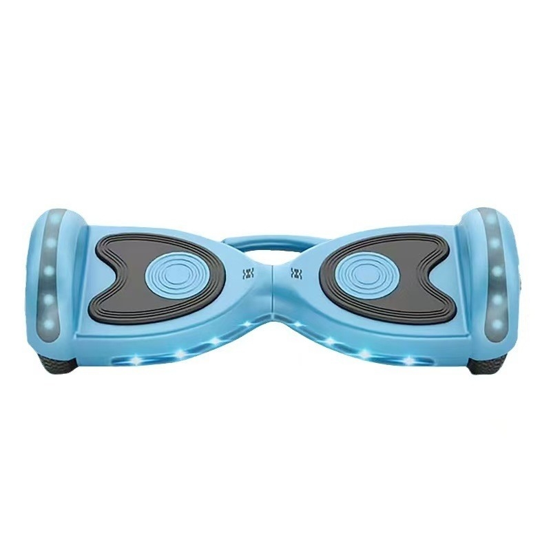 Música de meninas tocando todo o terreno Hoverboard Go Cart com tipo eletrônico inteligente e velocidade máxima 30km / h