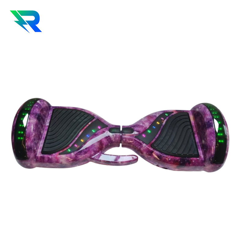 6.5 polegadas Roda luminosa Scooter de auto-equilíbrio elétrico para crianças ou adultos controle remoto 10Ah capacidade de bateria não dobrável